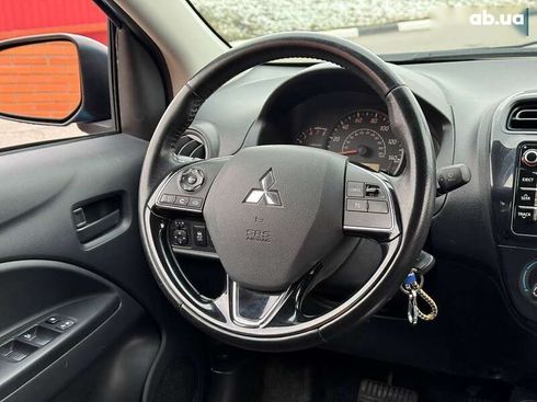 Mitsubishi Mirage 2017 - фото 18