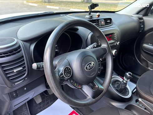Kia Soul 2015 белый - фото 24