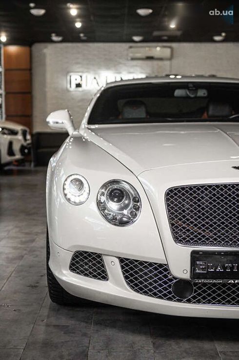 Bentley Continental GT 2012 - фото 8
