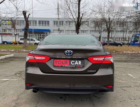 Toyota Camry 2019 - фото 21