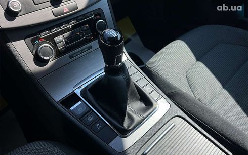 Volkswagen Passat 2011 - фото 19