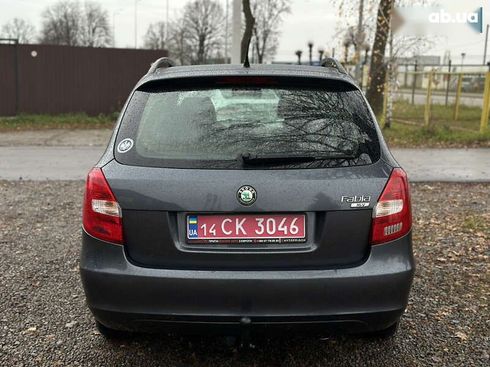 Skoda Fabia 2008 - фото 14