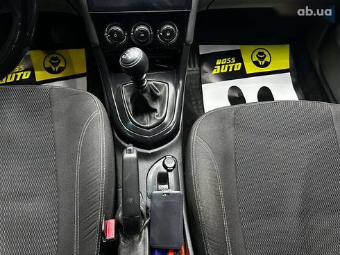 Peugeot 308 2010 - фото 12