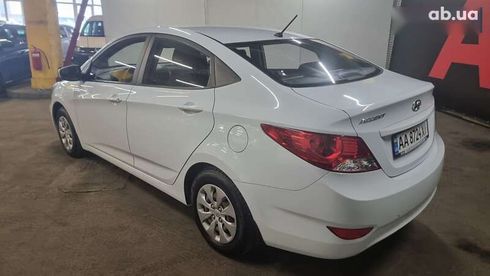 Hyundai Accent 2019 - фото 4