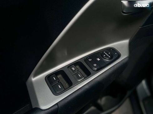Kia Niro 2017 - фото 22