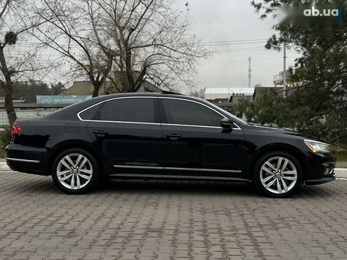 Volkswagen Passat 2017 - фото 12