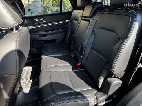 Ford Explorer 2018 серый - фото 28