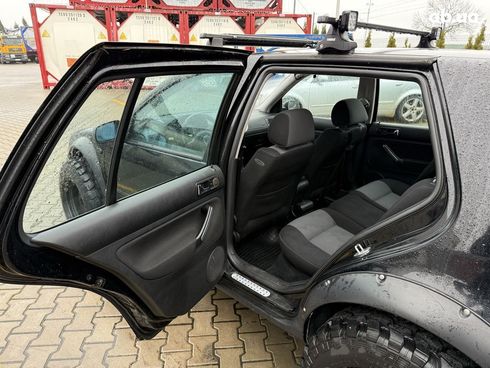 Volkswagen Golf 2002 черный - фото 4