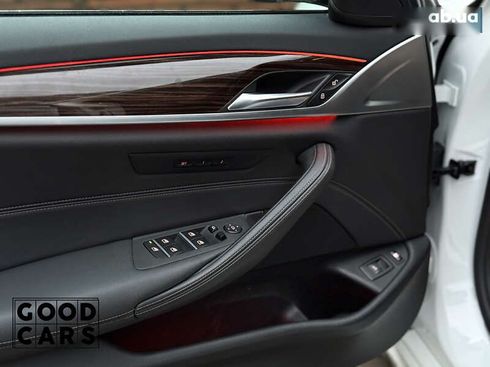 BMW 5 серия 2020 - фото 17