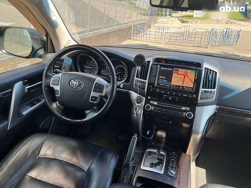Toyota Land Cruiser 2012 - фото 18