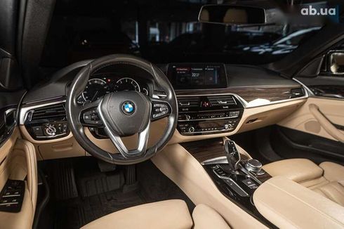 BMW 5 серия 2017 - фото 20
