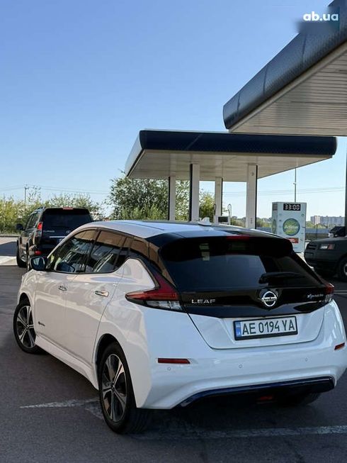 Nissan Leaf 2019 - фото 2