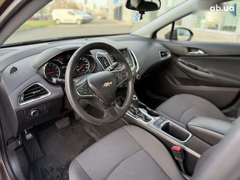 Chevrolet Cruze 2018 - фото 14