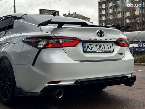 Toyota Camry 2021 - фото 28