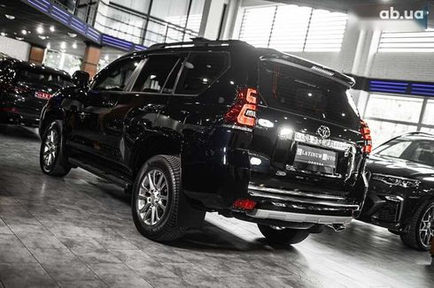 Toyota Land Cruiser Prado 2023 - фото 13