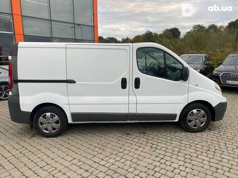 Renault Trafic 2012 - фото 8