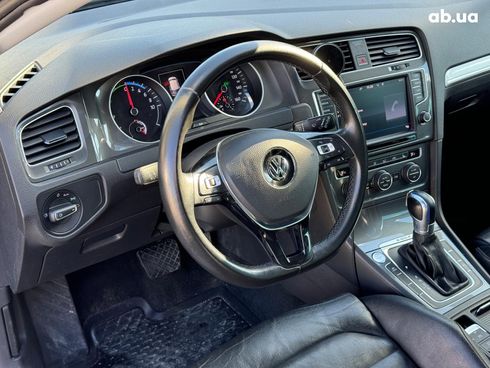 Volkswagen e-Golf 2016 серый - фото 54