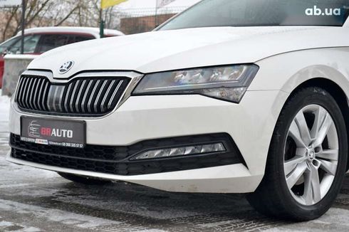 Skoda Superb 2019 - фото 12