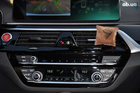 BMW M5 2022 - фото 27