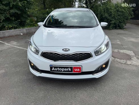Kia Cee'd 2018 белый - фото 2