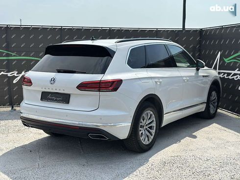 Volkswagen Touareg 2018 - фото 2