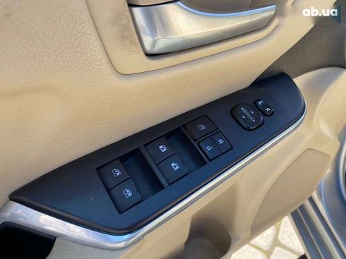 Toyota Camry 2017 - фото 12