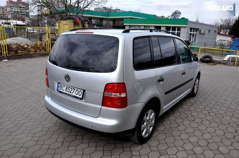 Volkswagen Touran 2004 - фото 6