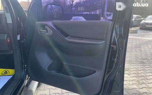 Nissan Navara 2011 - фото 19