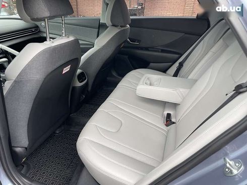 Hyundai Elantra 2024 - фото 3