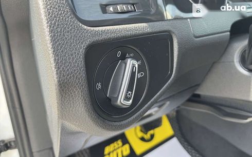 Volkswagen e-Golf 2019 - фото 14