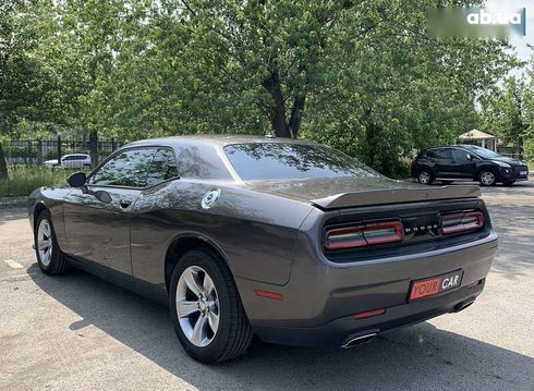 Dodge Challenger 2020 - фото 22