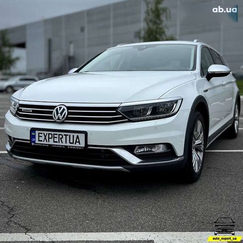 Volkswagen passat alltrack 2017 - фото 7