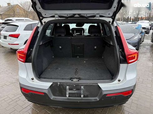 Volvo XC40 2022 - фото 5