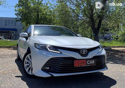 Toyota Camry 2019 - фото 9