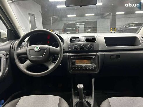 Skoda Fabia 2009 - фото 13