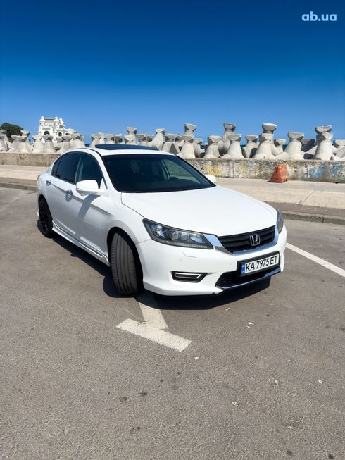 Honda Accord 2013 белый - фото 8