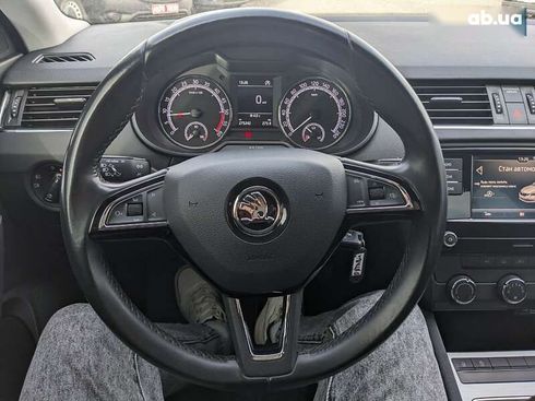 Skoda Octavia 2019 - фото 11