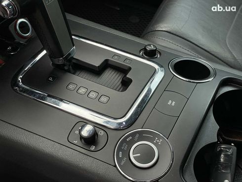 Volkswagen Touareg 2008 черный - фото 19