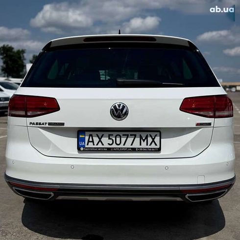 Volkswagen passat alltrack 2018 - фото 4