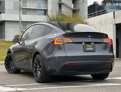 Tesla Model Y 2022 - фото 17