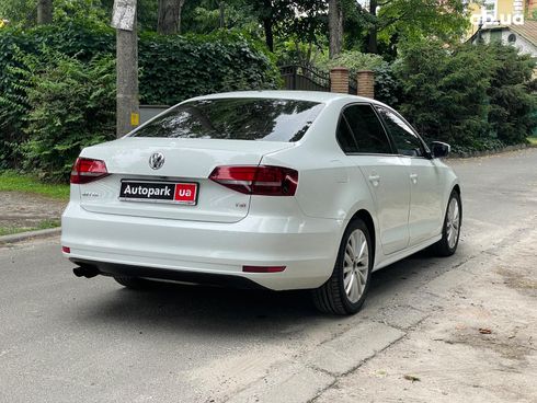 Volkswagen Jetta 2016 белый - фото 7