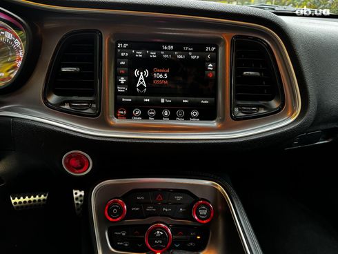 Dodge Challenger 2022 черный - фото 18
