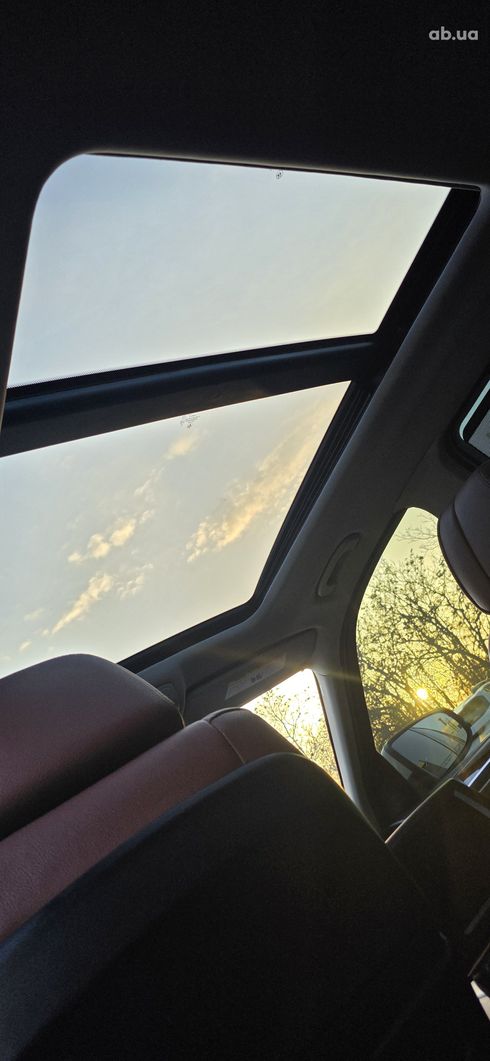 BMW X5 M 2011 белый - фото 17