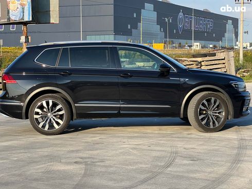 Volkswagen Tiguan 2019 черный - фото 20