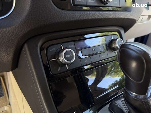 Volkswagen Touareg 2016 - фото 24