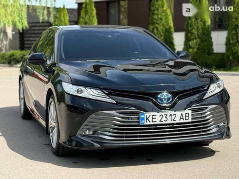 Toyota Camry 2020 - фото 26