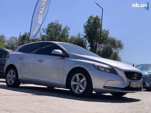 Volvo V40 2014 - фото 6