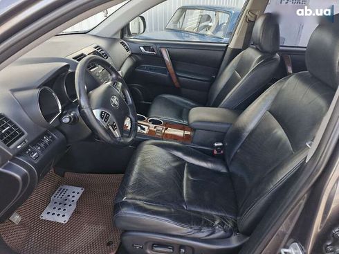 Toyota Highlander 2011 - фото 18