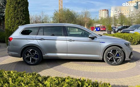Volkswagen Passat 2021 - фото 8