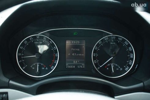 Skoda Octavia 2011 - фото 17